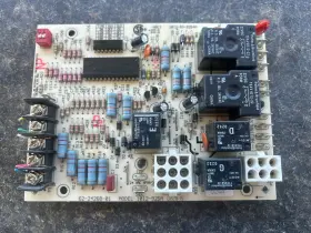 1012-83-9254A RHEEM Rudd Furnace Control Board