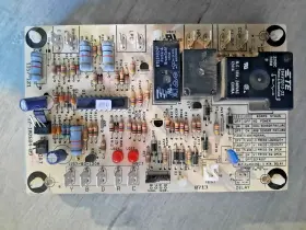 47-102684-09 RHEEM Carier Bryant Control Board Am