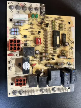 1012-83-920C RHEEM RUUD Furnace Hvac Control Board