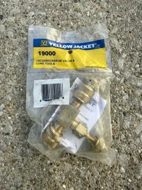 19000 RITCHIE ENGINEERING Jacket Vacuum Charge Valve Core