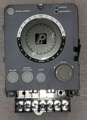 9145-00 ROBERTSHAW Paragon Programmable Defrost Control Timer