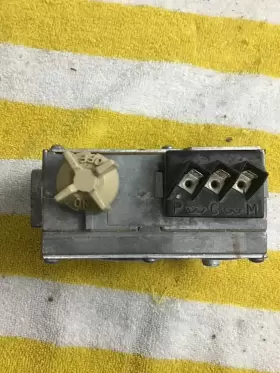 DER-S7C ROBERTSHAW Hvac Furnace Gas Valve #2