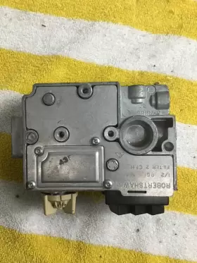 DER-S7C ROBERTSHAW Hvac Furnace Gas Valve #3