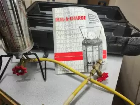 43299B ROBINAIR Dial Charge Heated Charging Cylinder #2