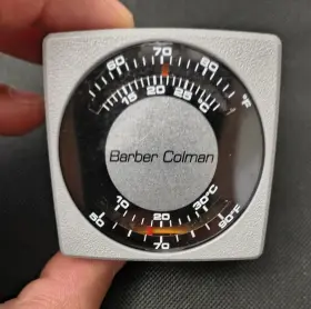 2211-013 SCHNEIDER ELECTRIC Barber Colman Tstat