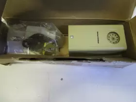 TC-4111 SCHNEIDER ELECTRIC Bulb Thremostat #3