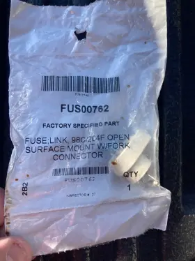 FUS00762 SERTVICE FIRST Service Fuse Link Mount