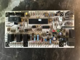 S1-33102957000 SOURCE 1 York Defrost Control Board