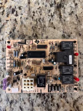 4IF-5 TEXAS INSTRUMENTS GOODMAN Furnace Control Board