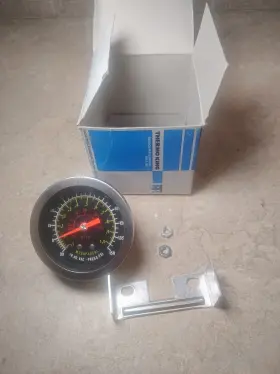 CF-11 THERMO KING Compound Pascal Water Pressure Gauge