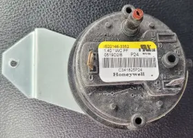 SWT02523 TRANE American Standard Honeywell Air Pressure
