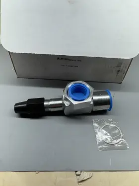 134RX138S UNITED REFRIGERATION Rotolock Female Thread Shut