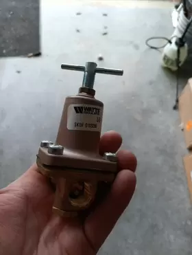 Watts 3/8 Lot Of Inch 3-50 Psi Regulator New Qty #2