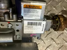 383-500-025 WEIL MCLAIN Ultra Gas Valve Venturi #2