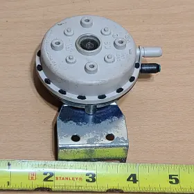 571624520 WEIL MCLAIN Air Pressure Switch Cleveland #3