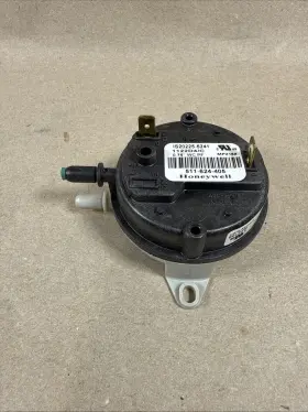IS20225-5241 WEIL MCLAIN Wc Pressure Switch Honeywell #3