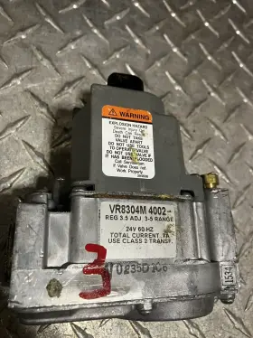 VR8304M4002 WEIL MCLAIN Honeywell Gas Valve Natural #2
