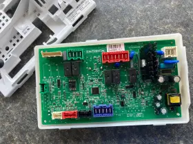 W10671332 WHIRLPOOL Washer Control Board #3