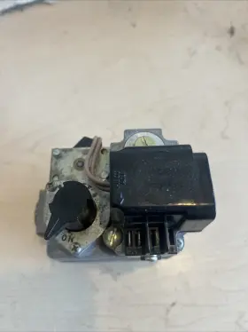 36C84-414 WHITE RODGERS Dayton Gas Manifold Valve