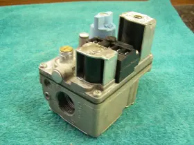 58GS301273702 WHITE RODGERS CARRIER BRYANT PAYNE Gas Valve #2