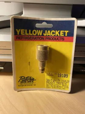 19109 YELLOW JACKET Anti Blowback Coupler Adapter Sealright