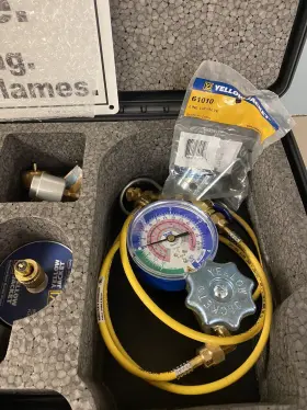 61001 YELLOW JACKET Hydrocarbon Charging Kit #3
