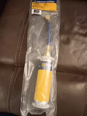 69562 YELLOW JACKET Oil Injector