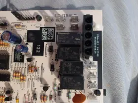 1170-83-1221 YORK Furnace Control Circuit Board #2
