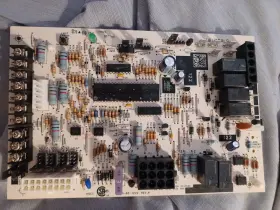 1170-83-1221 YORK Furnace Control Circuit Board