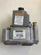 REZNOR 121598 - Gas Valve / HONEYWELL Vr8304M2808, New In Open Box